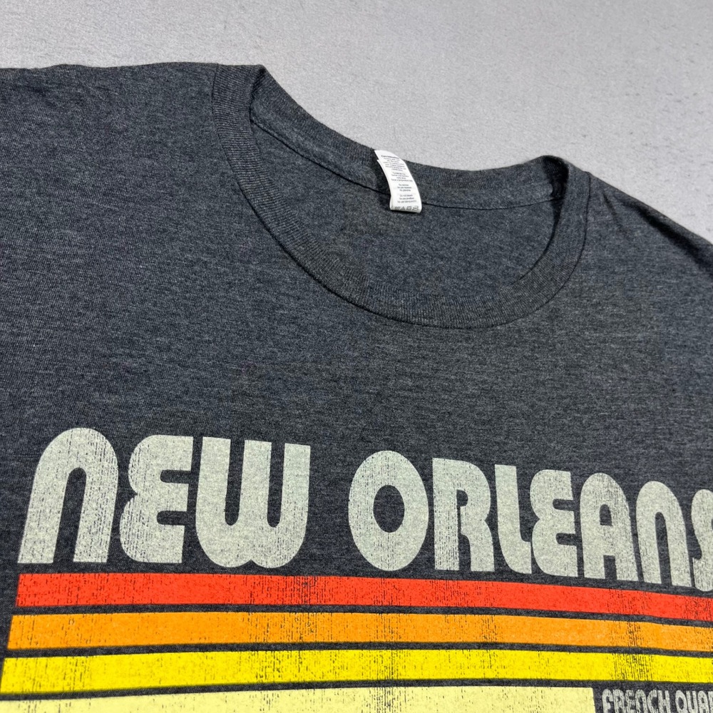 New Orleans French Quarter Graphic T-Shirt Charcoal Grey Retro Stripe XL